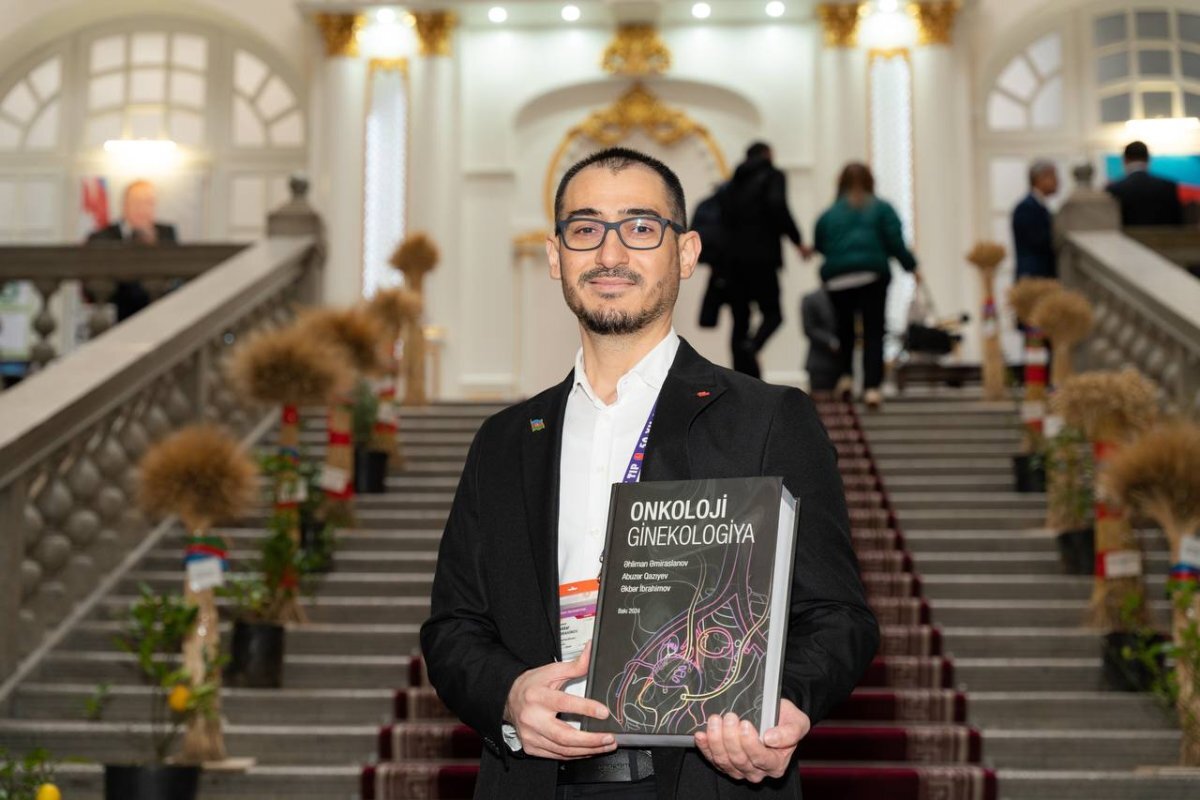 Onkoloji Ginekologiya kitabi sergide boyuk diqqete sebeb oldu